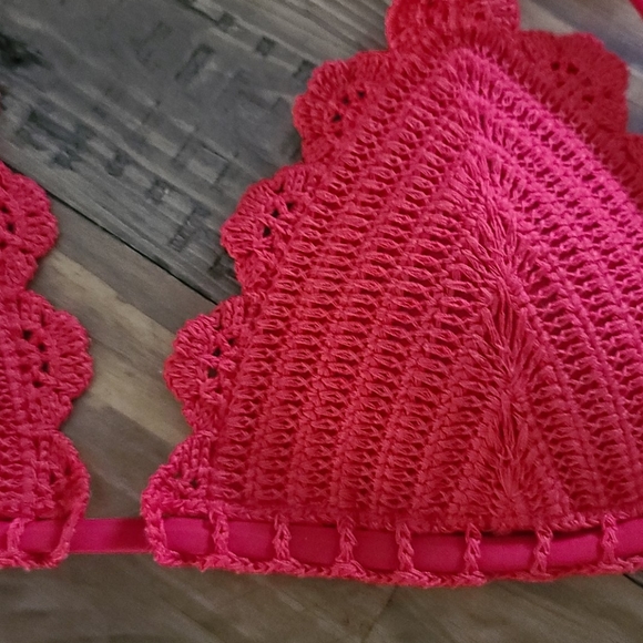 Swimwear Binkini Top - Picture 4 of 4